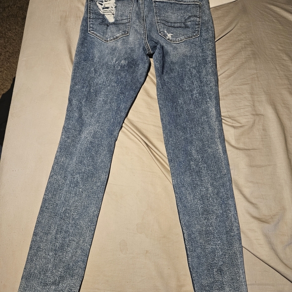 American Eagle Outfitters Light Blue Distressed Skinny Jeans - Picture 2 of 2